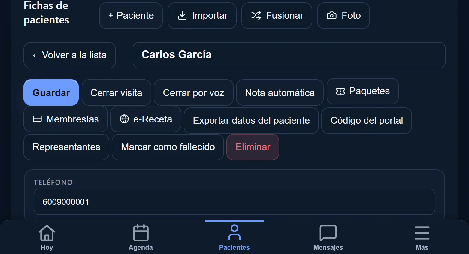 La ficha del paciente en el cabinet móvil: arriba los botones de acción, debajo los datos de contacto.